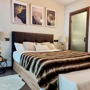 Apartment Exyca Ifema