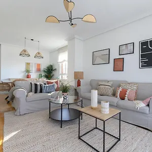 Apartment Atico Con Terraza, Parking Y Piscina Madrid