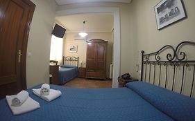 Hostal El Pilar Madrid Exterior photo