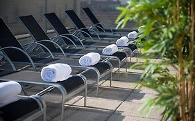 Hotel NeoMagna Madrid Exterior photo