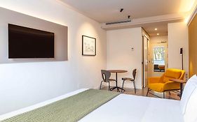 Suites Viena Plaza de España Madrid Exterior photo