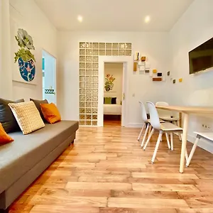 Charming Malasana Apartment Madrid
