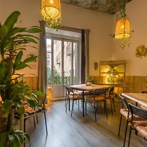Social - Kitchen - Apartment