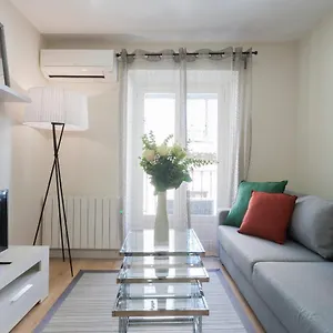Apa 34523 Apartment