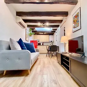 Charming Malasana Attic Apartment *