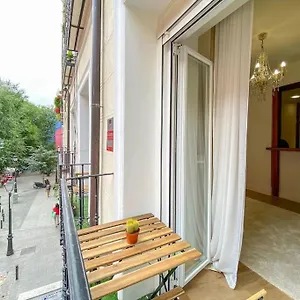 New Lavapies Spacious Flat, 2 Bedrooms And 2 Balconies *