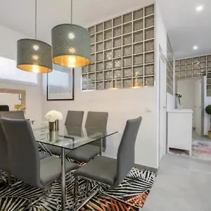 2 Bedrooms 2 Bathrooms Furnished - Plaza Mayor - Spacious & Equipped - Mintystay Apartment *