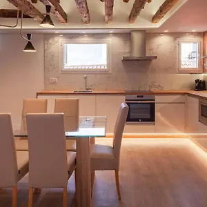 Gran Via Iii Calle Preciados 3br 3bh Apartment