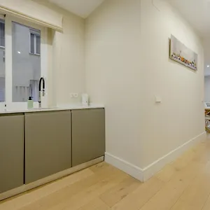 Apartment Centrico Apt 9pax C/barco A Calle De Gran Via