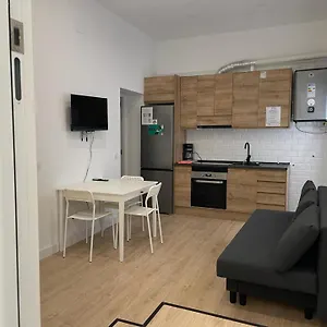 U1 Ap Nuevo, Bien Comunicado Centro Apartment