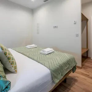 2 Bedrooms 1.5 Bathrooms Furnished - Justicia - Refurbished - Mintystay Apartment Madrid