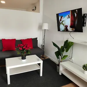 Centro Aeropuerto Wizink Feria Bernabeu Apartment