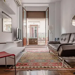 Flat Next To The Paseo Del Prado With Balcony - A5 Madrid