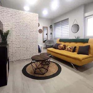 Comfortable In Barrio Salamanca - Bejar Apartment