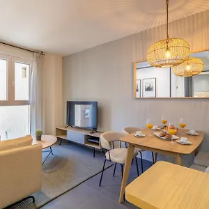 Apartment Trendy La Latina Escape For 3 Next To The Iconic Rastro Market Latina Toledo Ii Madrid
