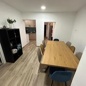 Recien Reformado Con 5 Y 3 Banos