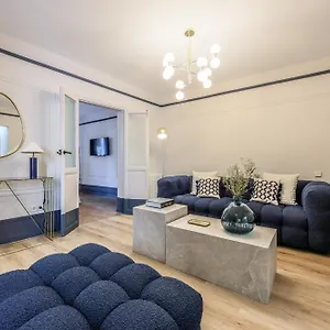De Diseno En Gran Via Apartment *