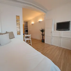 Fuencarral Figueroa Centro Parking * Madrid