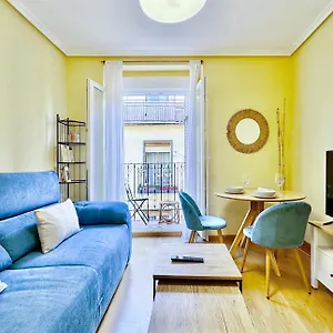 Charming Malasana Apartment Madrid