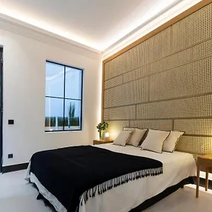 Apartment Luxury Almagro 2bd-3bth By Madrid4you *