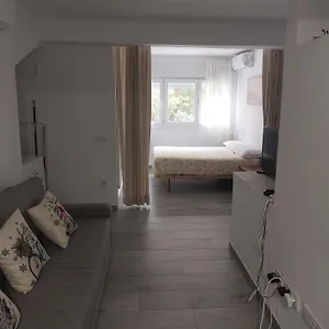 Apartment Cozy Up To 6 Persons 3 Min To Metro Madrid