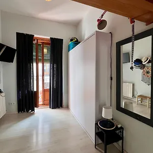 Cozy In Lavapies Bed & Breakfast