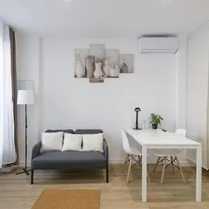 Estudio Cerca De Metropolitano, Aeropuerto Y Ifema Madrid