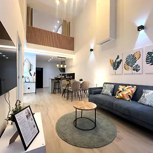 Duplex Moderno Y Acogedor Junto A Atocha *