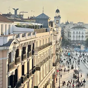 Piso Atico Con Terraza Y Jacuzzi Con Vistas A Sol En Centro Madrid