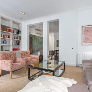 Apartment Charming And Spacious Steps From Gran Via Madrid