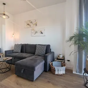 Con Garaje Y Gimnasio Apartment *