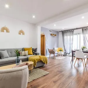 Modern With Light And Charm In Retiro * Madrid