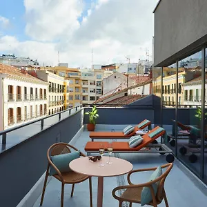 The Social Hub 4*