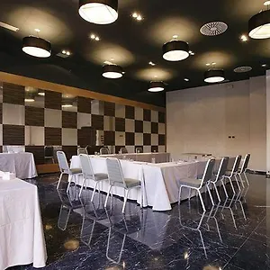 High Tech Nueva Castellana 3* Madrid