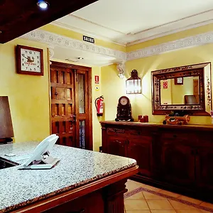 Guest house Maria Ronda 3*