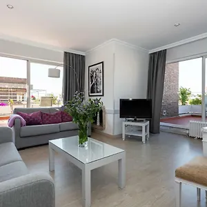 Apartment Jeronimos *