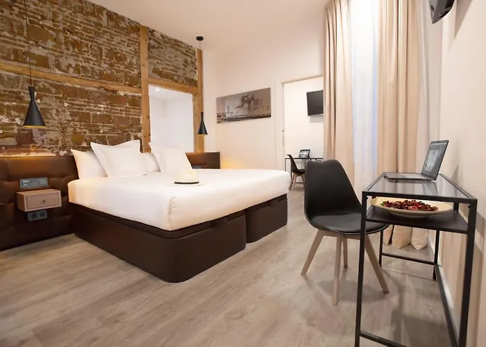 Photo de Woohoo Rooms Fuencarral Madrid