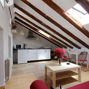 Cozy Romantic Malasana Apartment