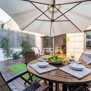 Elegant Grand Villa - Madrid City Center Apartment