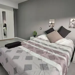 Numancia Apartment *