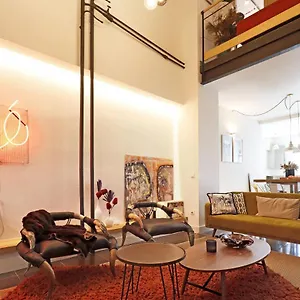Loft Jacuzzi Palace By Madflats Collection Apartment