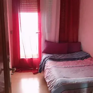 Apartamento De 3 Por Entrevias 아파트 마드리드