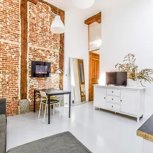 Apartamento En Lavapies De Estilo Industrial Para 5 Personas *