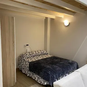 Apartamento Apartamento Pinar De Chamartin / Aeropuerto Adolfo Suarez *