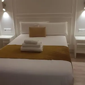 Le Petit Palue-opera Penzion Madrid