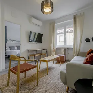 Genial Apartamento En La Latina Centro De Apartment *
