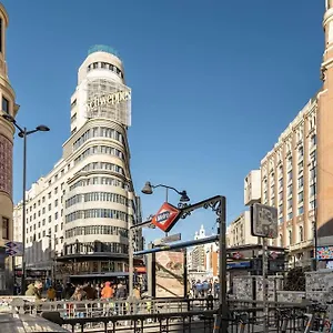 Agradable Estudio 3 Personas / 2 Camas En Gran Via Apartment