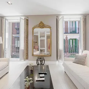 Genteel Huertas Apartment *
