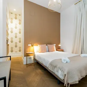 Stylish & Centric- 2bd 2bth Magdalena