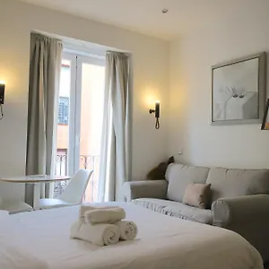 Estudios Plaza Comendadora Apartment Madrid